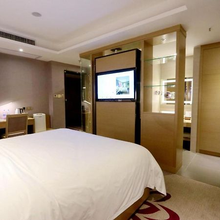 Lavande Hotel Foshan Yiwu Commodities City Esterno foto