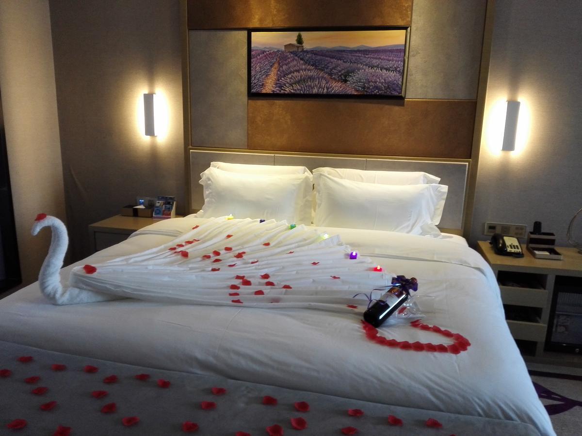 Lavande Hotel Foshan Yiwu Commodities City Esterno foto